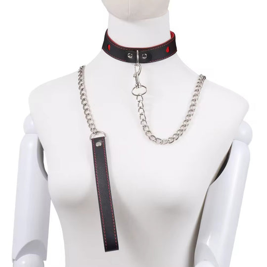 Set 2in1 WalkMe LovePlay™ cu zgarda si lesa erotice BDSM, din piele egologica, negru cu rosu, ajustabil, cu lant din otel inoxidabil argintiu, zgarda 48.8 cm, lesa 100 cm, 142.5 g - LovePlay