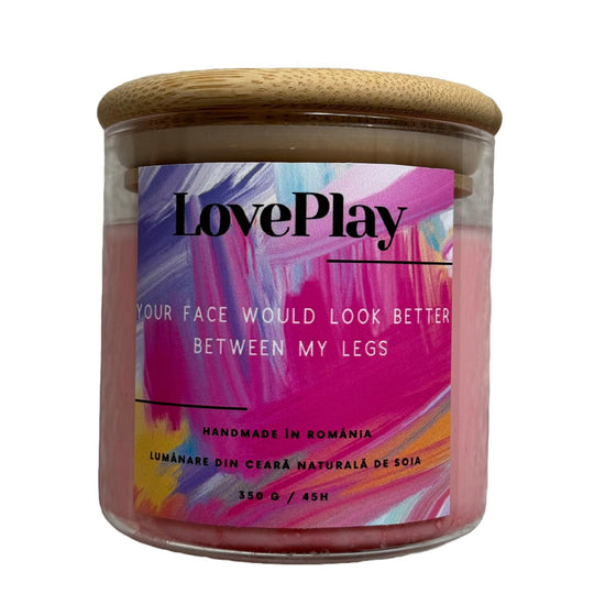 Lumanare parfumata LovePlay SetTheMood, handmade, din ceara naturala de soia, cu text YourFace, cu note de vanilie si cirese, roz, 350 de grame, ardere 45 de ore - LovePlay